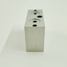 Load image into Gallery viewer, KTI Hydraulics 3030-10-11 2" Riser Block
